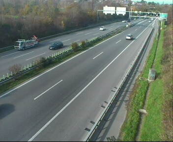 <h2>Webcam autoroute Suisse - Perly-Certoux - A1 direction Lausanne</h2>
