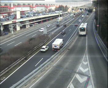 <h2>Webcam autoroute Suisse - Cointrin (Aéroport Genève) - A1 direction Lausanne</h2>